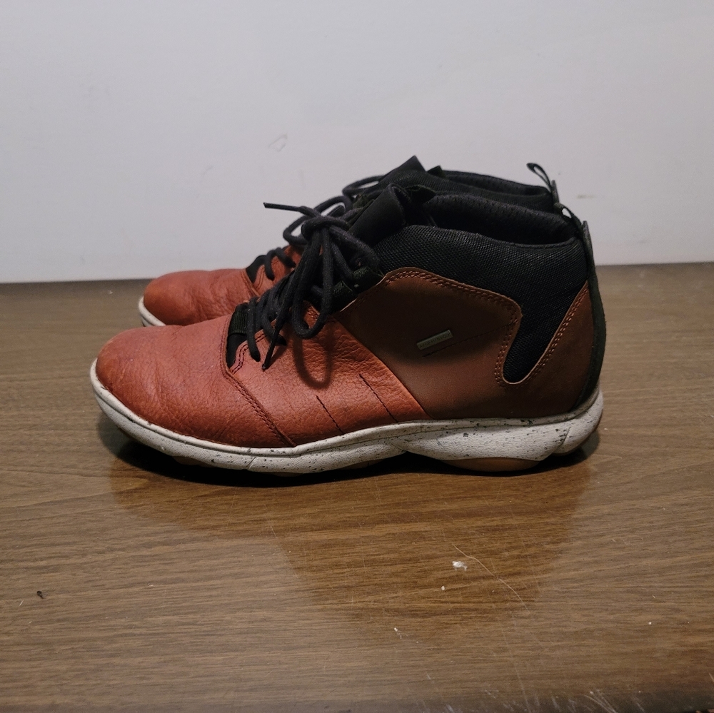 Water proof boots - Picture 2 of 5